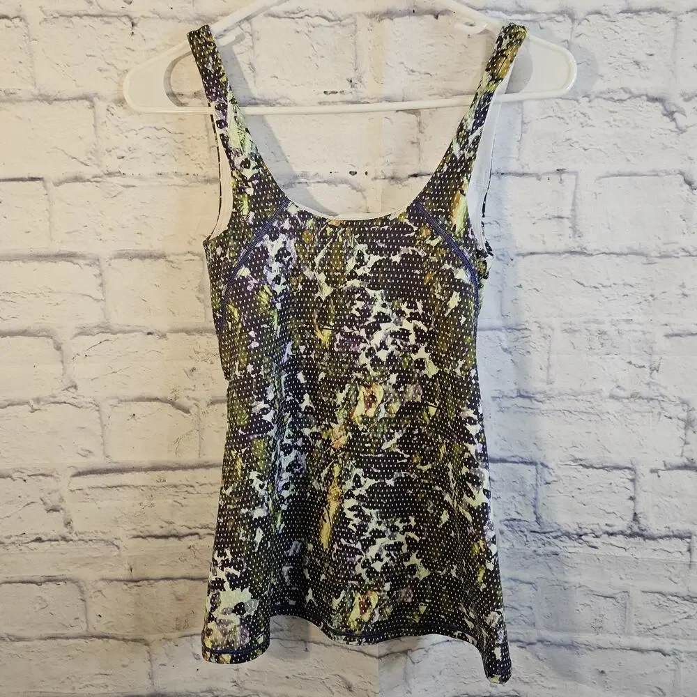 Lululemon Women's Size 4 Amala Tank Bra Top Floral Sport White Multi Sleeveless